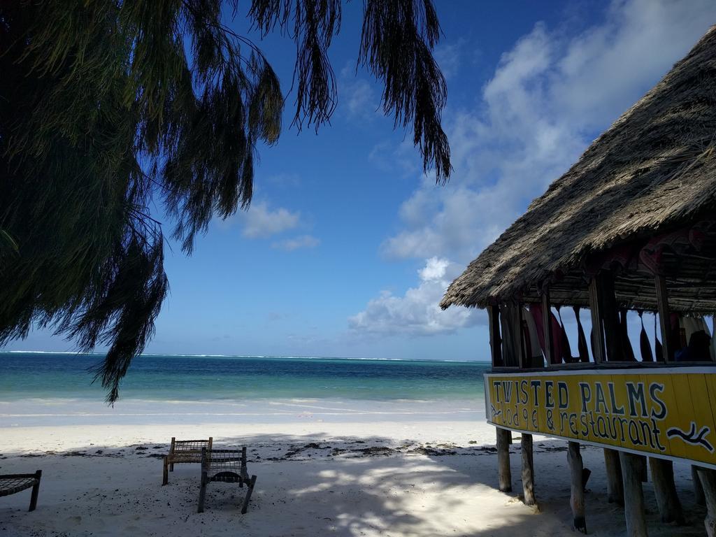 Twisted Palms Lodge & Restaurant Bwejuu Esterno foto