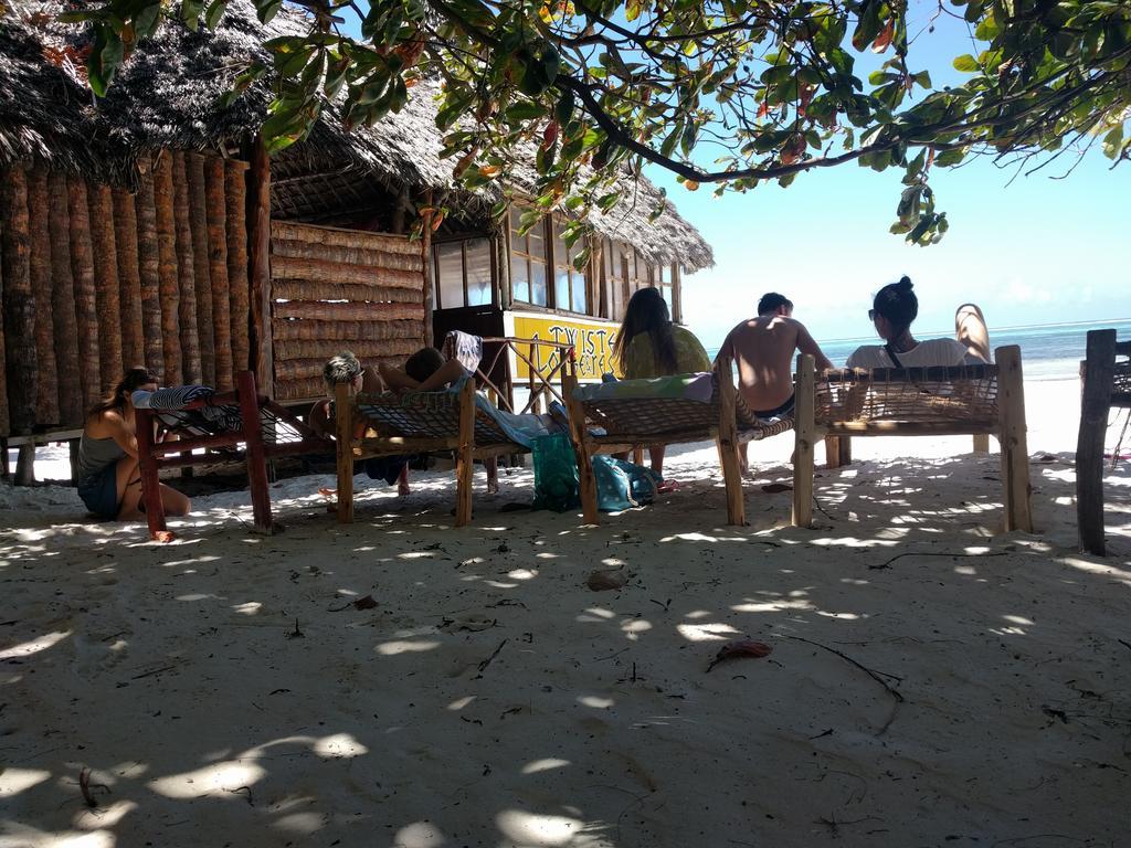 Twisted Palms Lodge & Restaurant Bwejuu Esterno foto