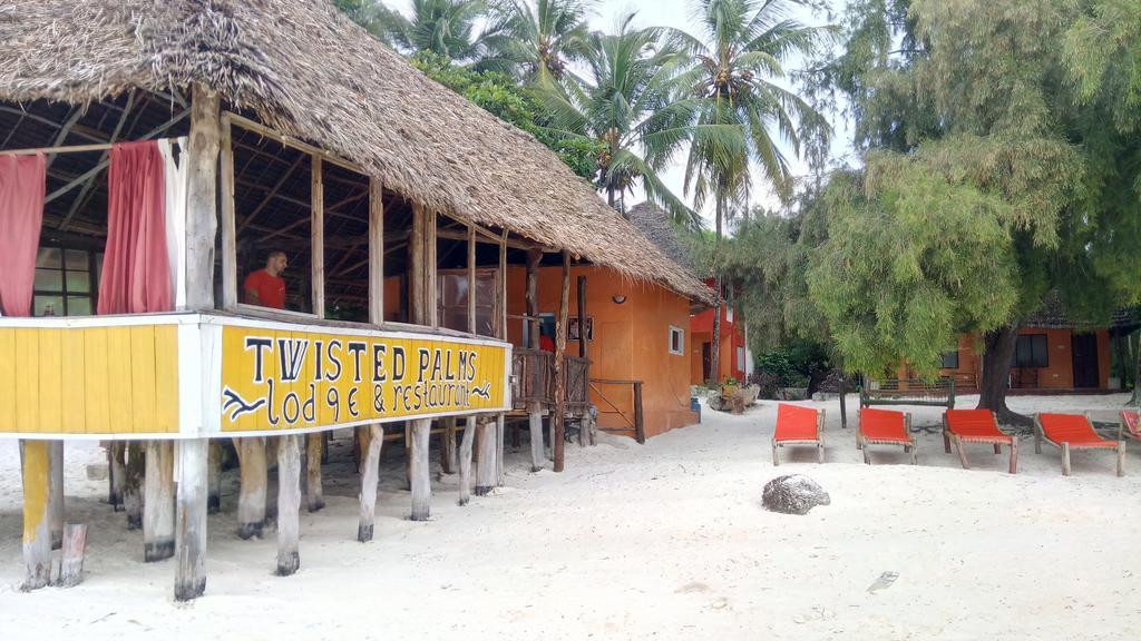 Twisted Palms Lodge & Restaurant Bwejuu Esterno foto