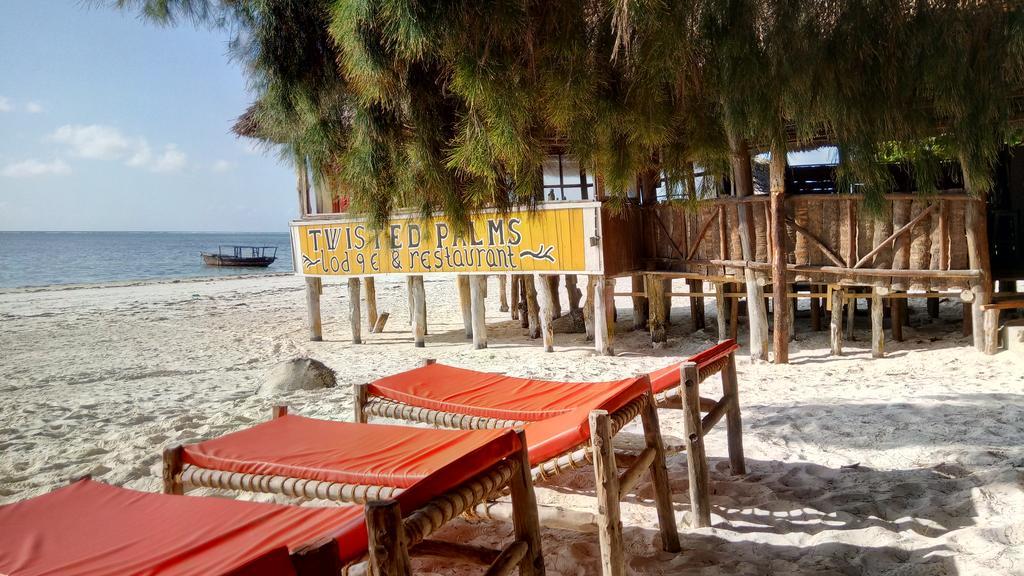 Twisted Palms Lodge & Restaurant Bwejuu Esterno foto